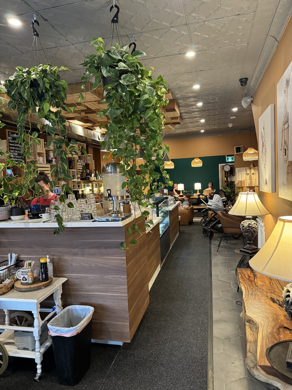 Le Bleu Coffee interior