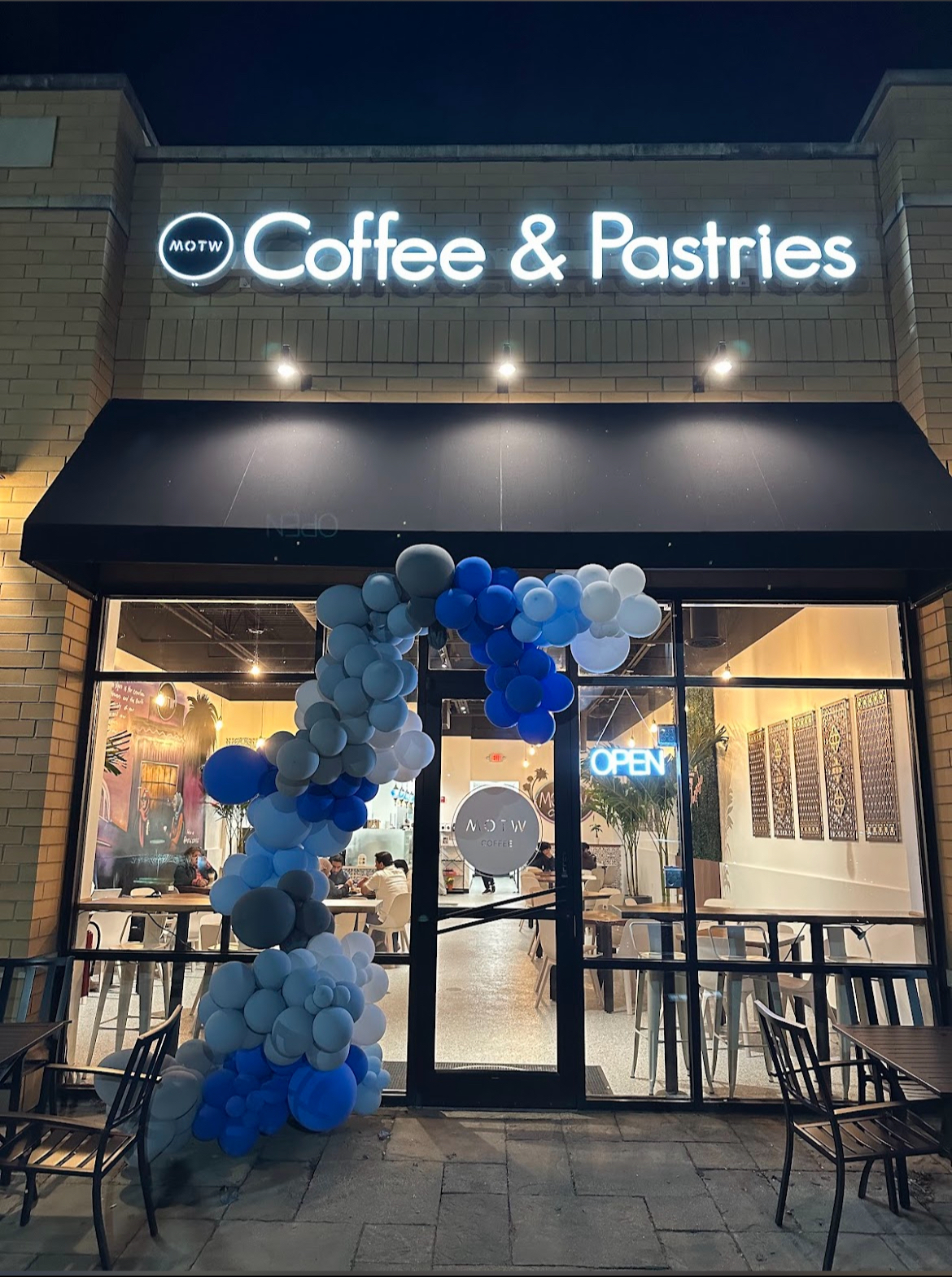 MOTW Coffee and Pastries interior