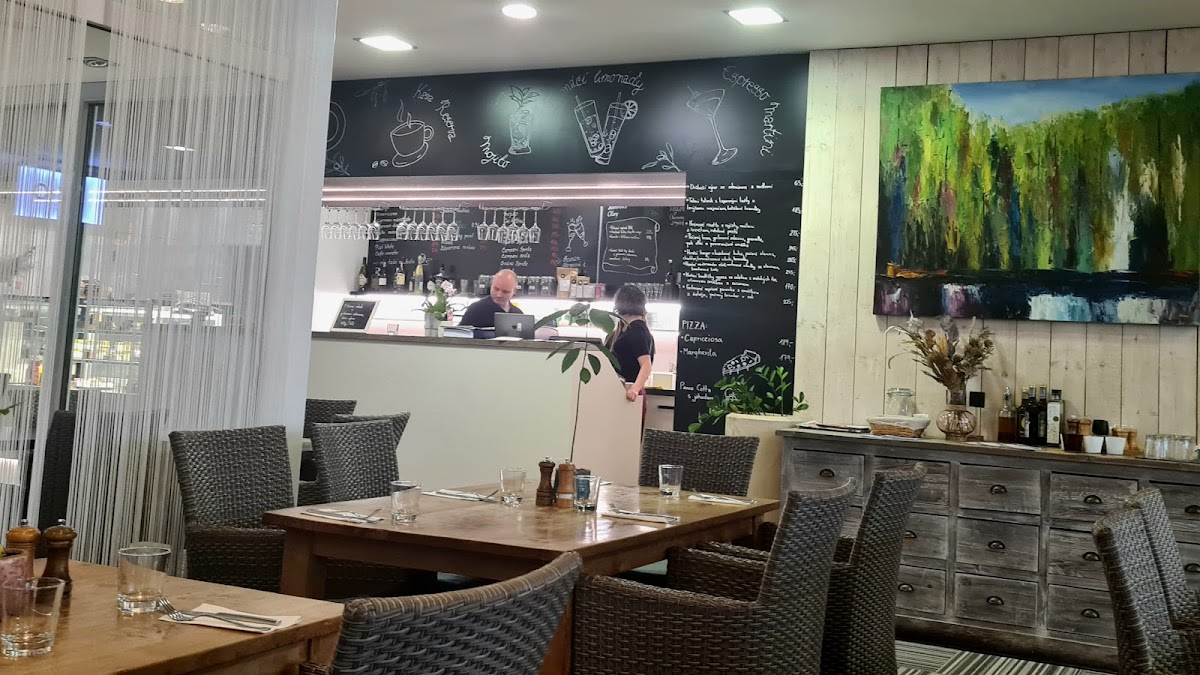 Mood Bucks interior
