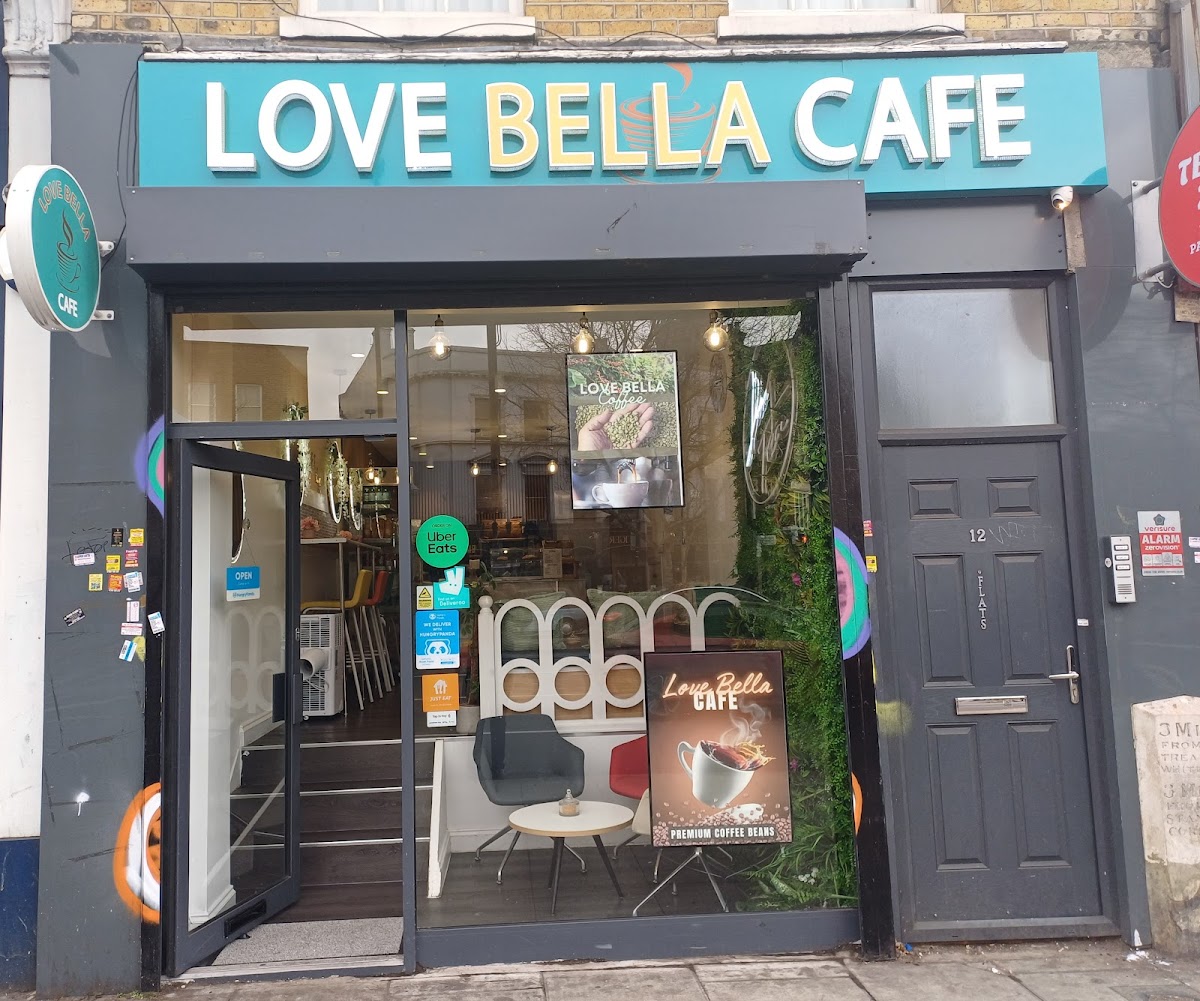 Love bella caffe interior