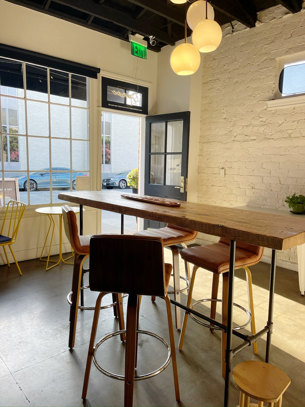 Home Brewed Bar - Coffee, Tea, Boba interior