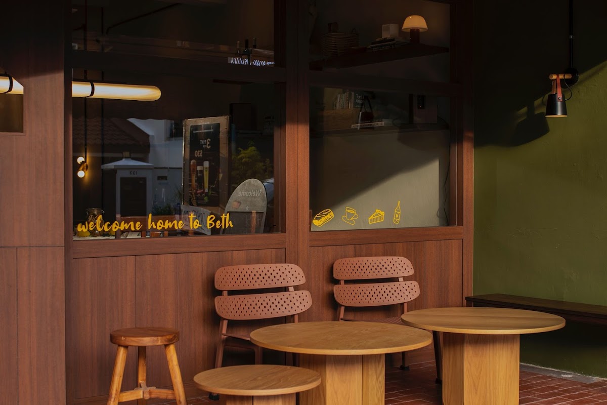 Beth interior