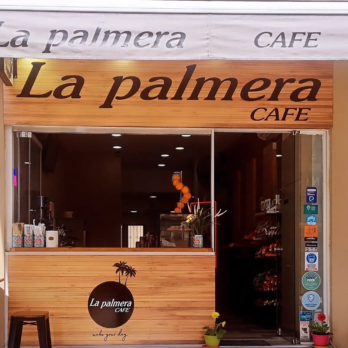 La palmera café interior