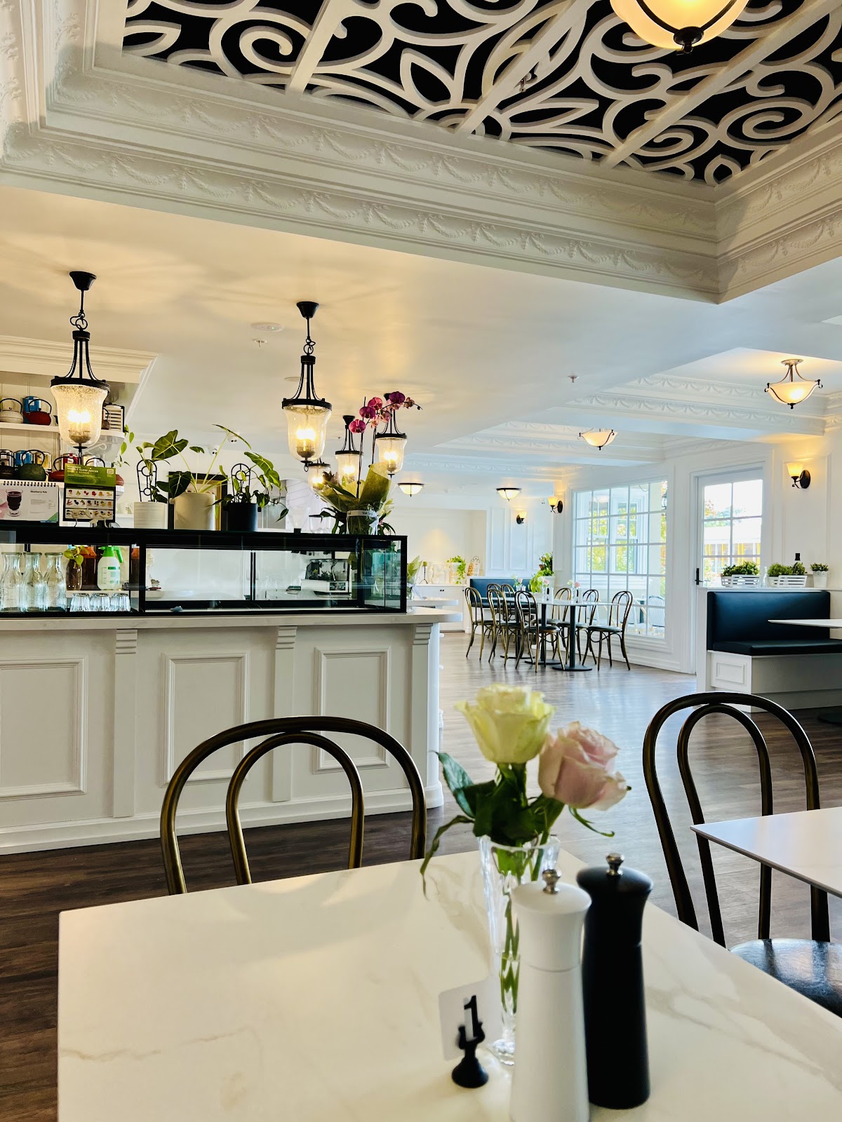 Botanic Cafe interior