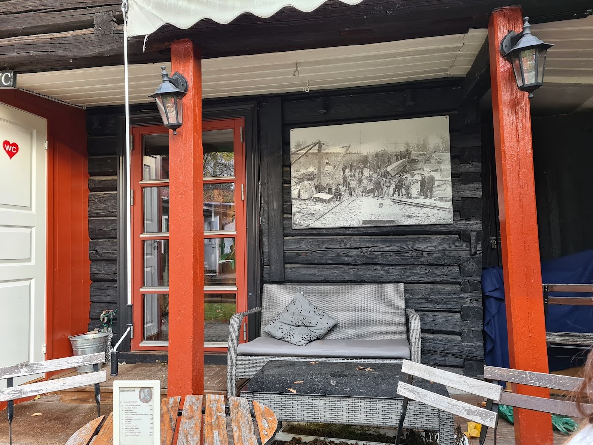 Raades Hagekafe interior