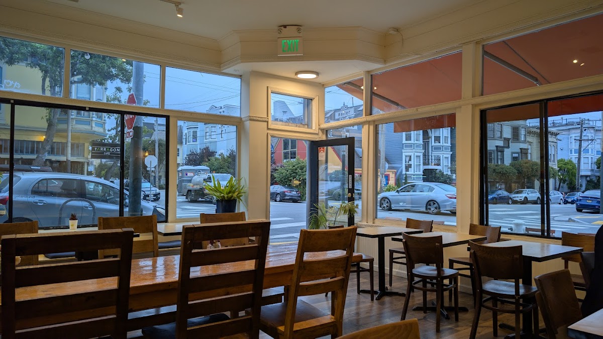 Le Cafe du Soleil interior