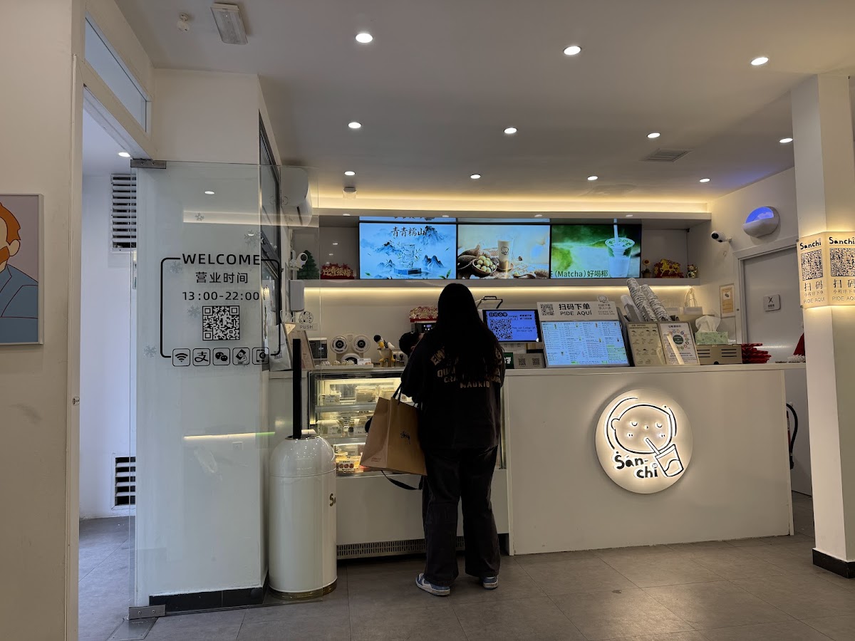 Sanchi Tea and Zazas Cake interior