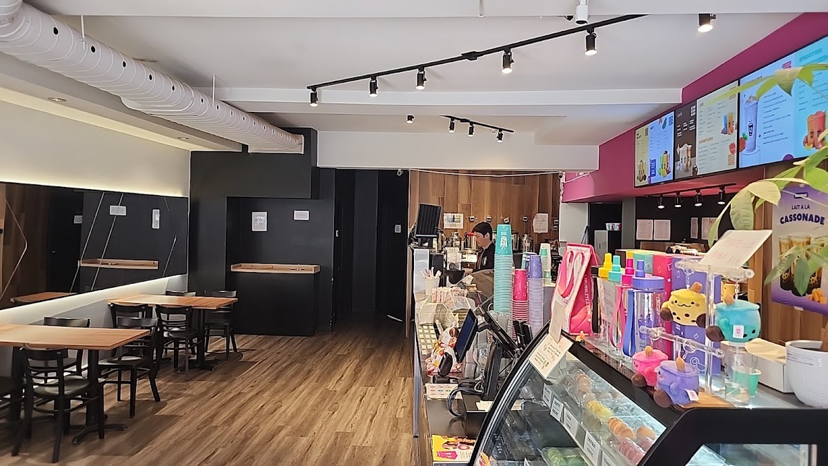 L2 Bubble Tea interior
