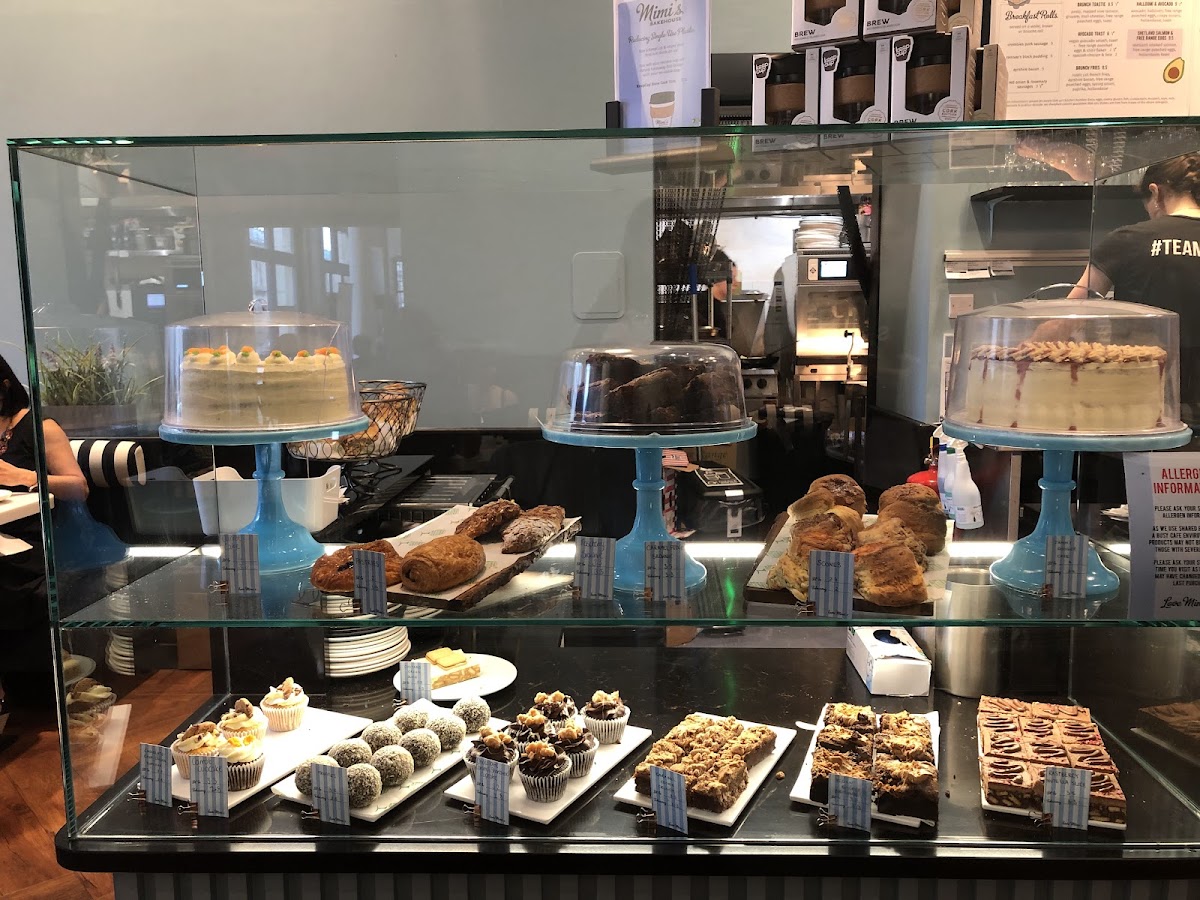 Mimi's Little Bakehouse interior