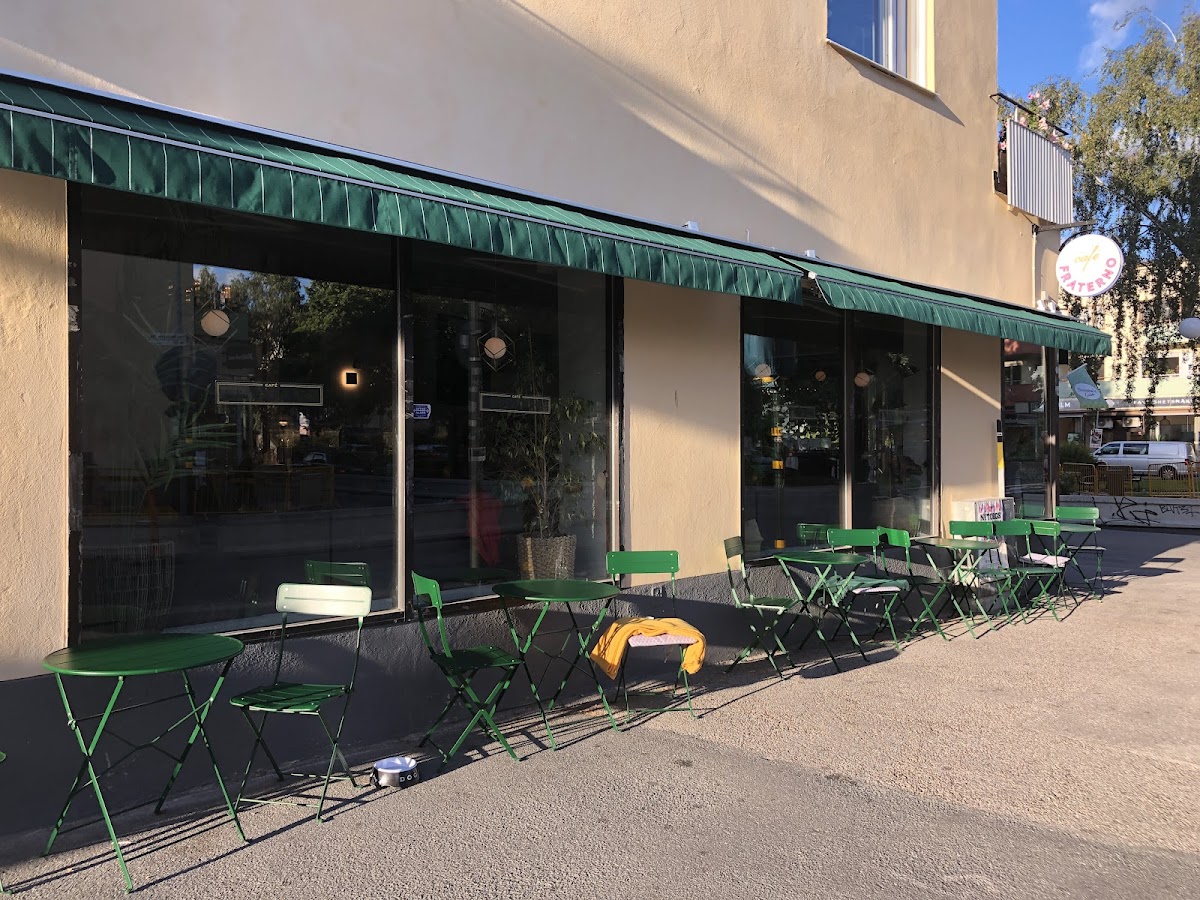 Fraterno cafe interior