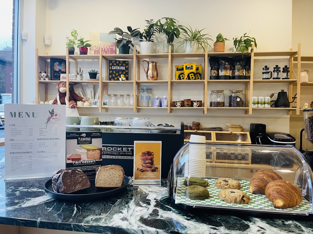 Monte Café interior