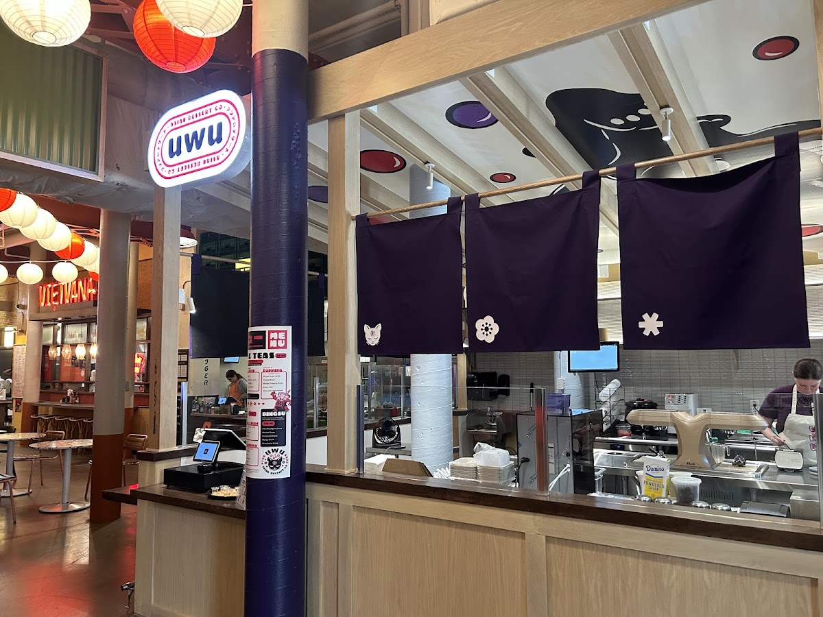 Uwu Desserts interior