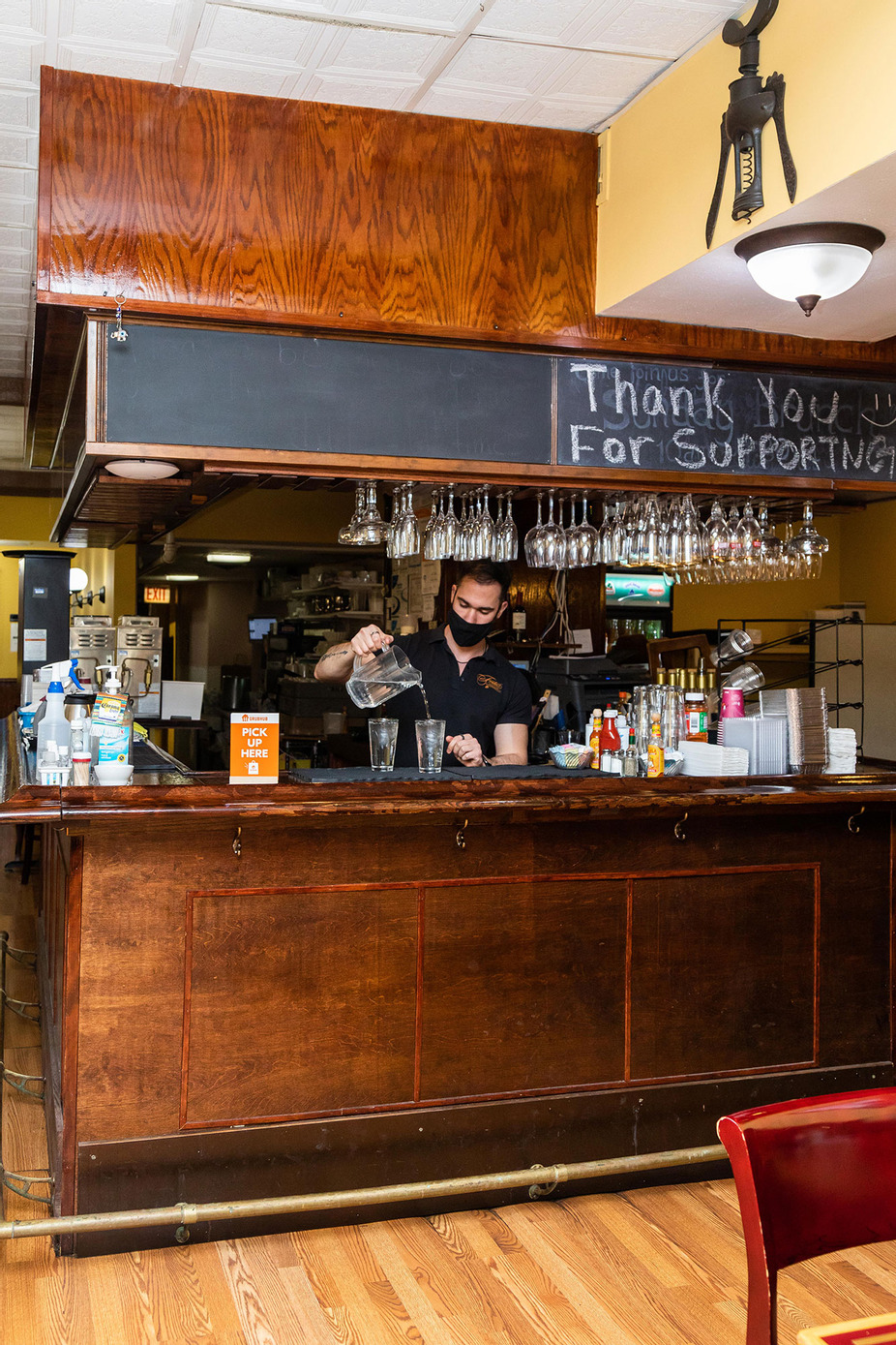 Frida's Breakfast and Lunch interior