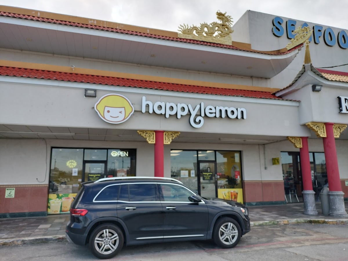 Happy Lemon interior