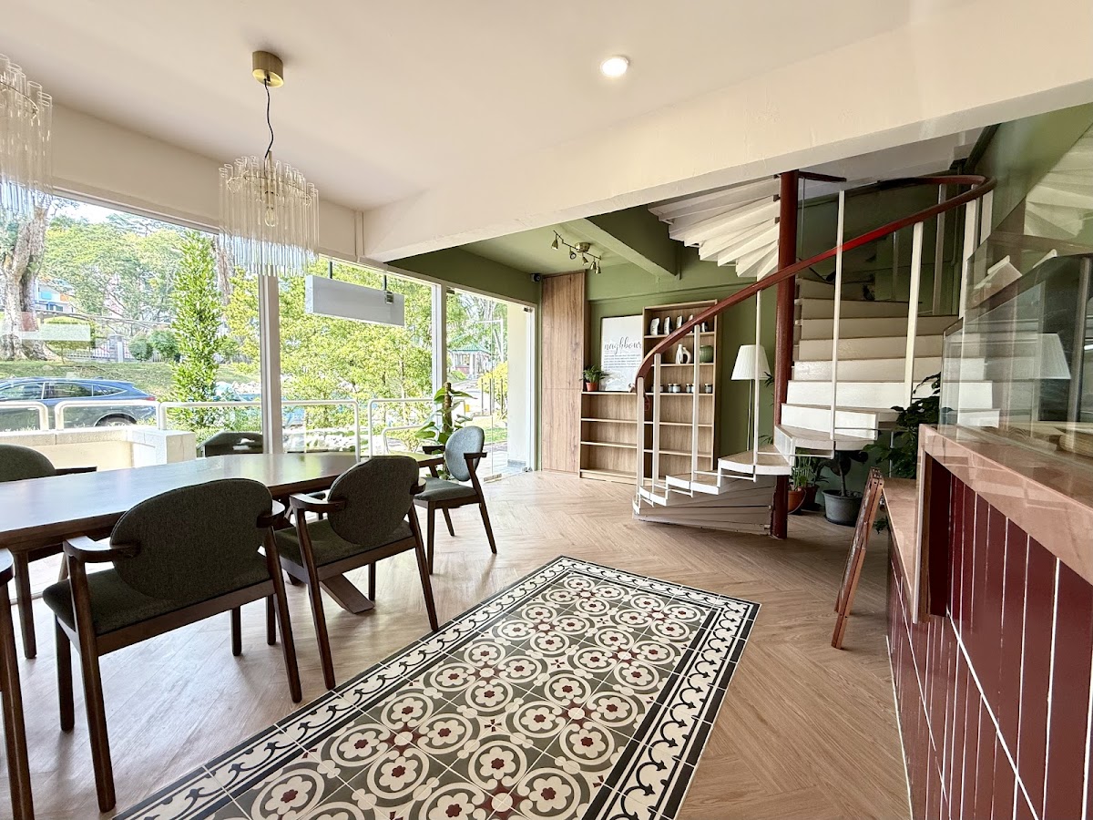 Neighbourly interior