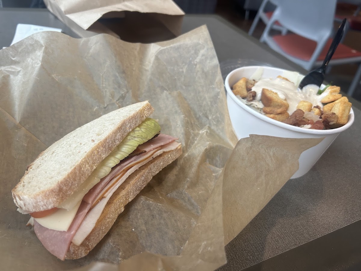 Brenen's Cafe interior