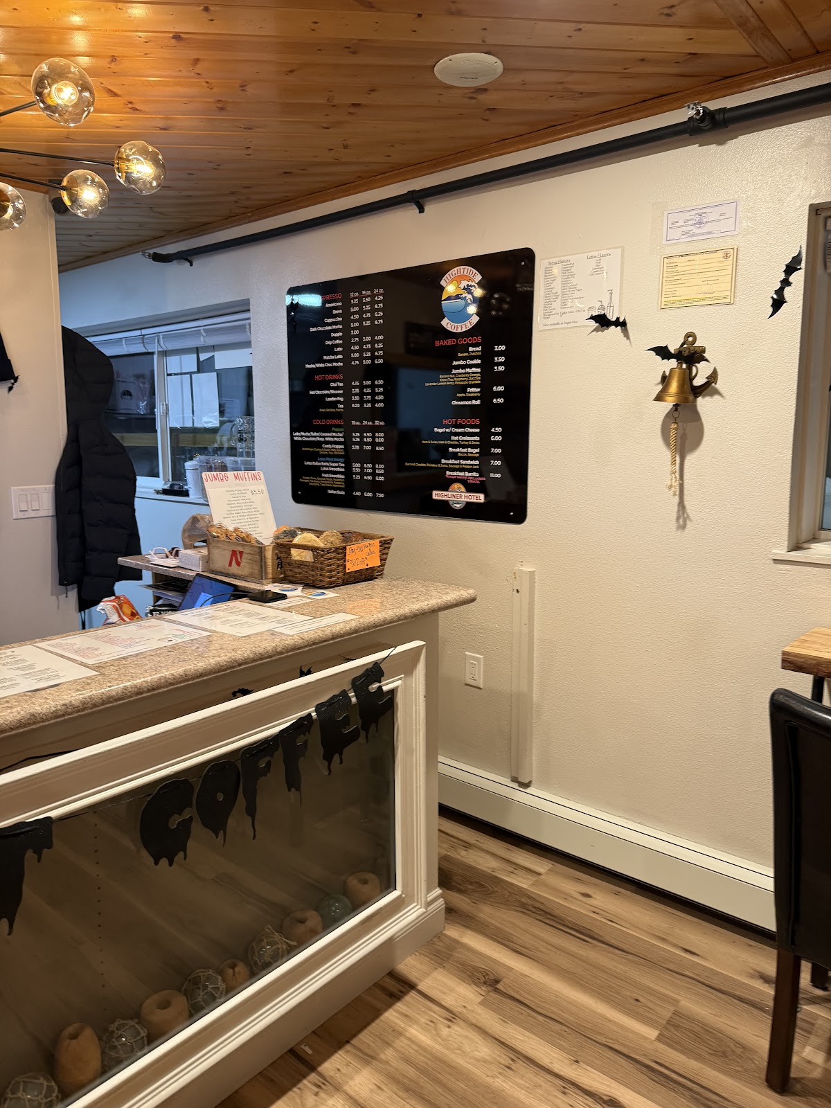 Hightide Coffee interior
