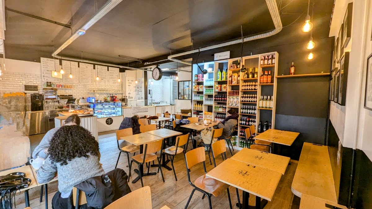 Il Macchiato coffee 2 interior