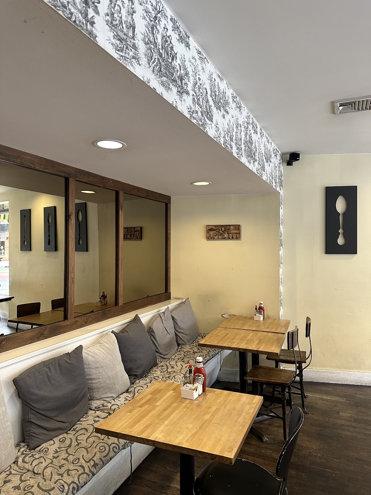 Beechwood Cafe interior