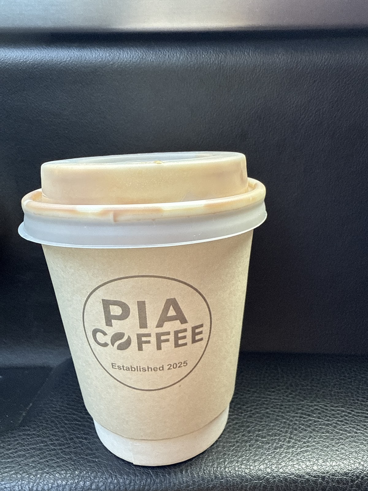 PIA COFFEE interior