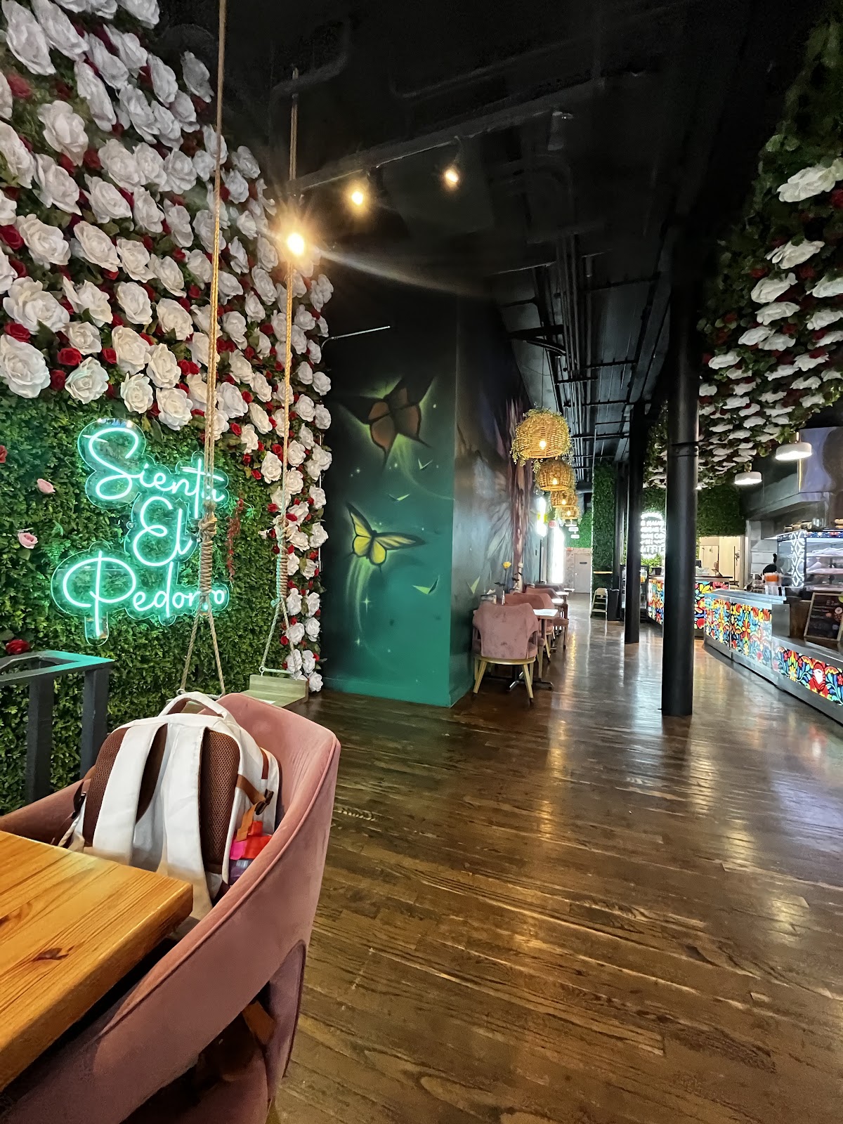 Con Azúcar Café Downtown interior