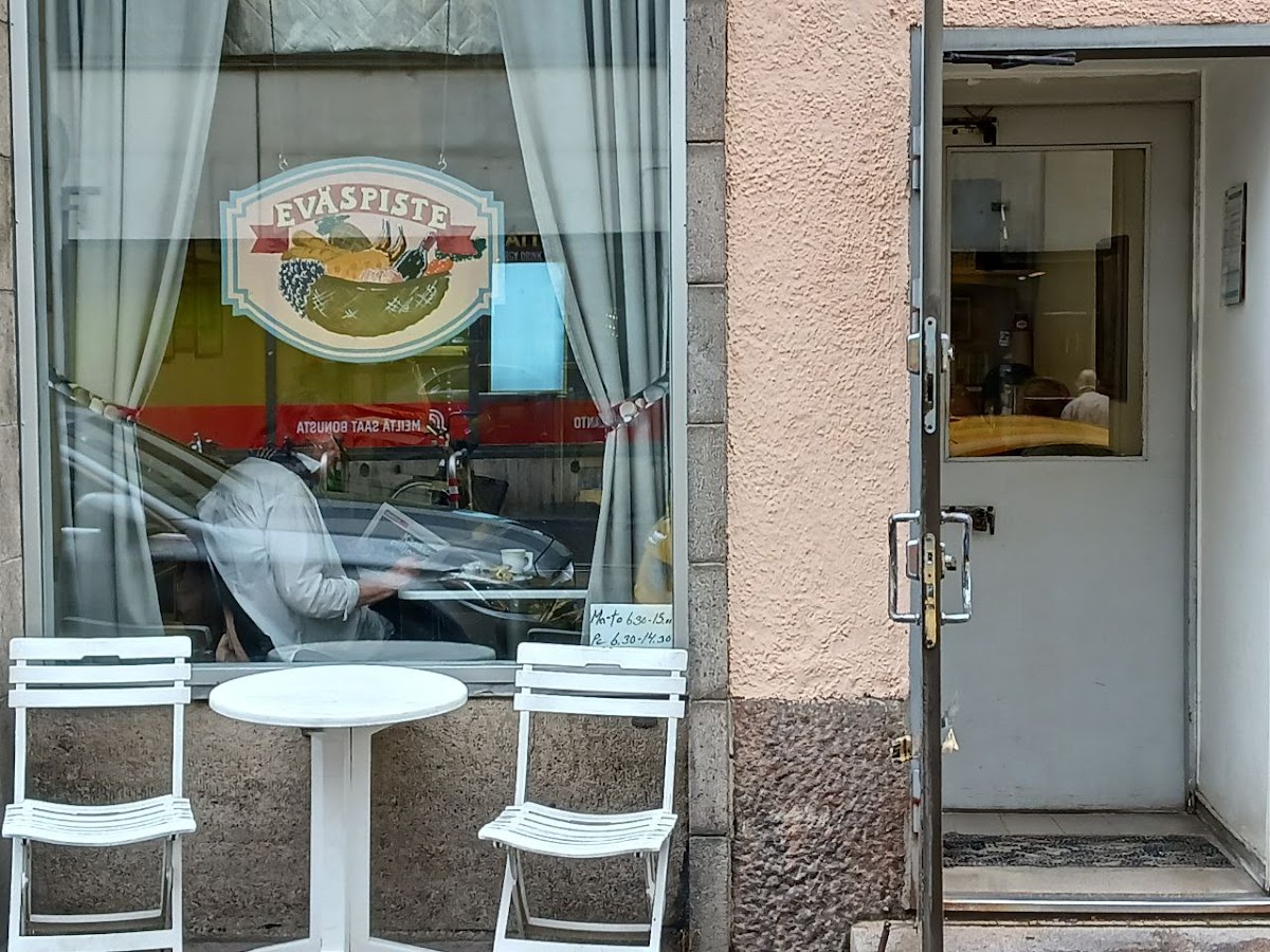 Eväspiste interior
