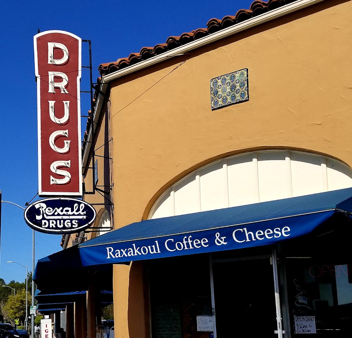 Raxakoul Coffee and Cheese interior