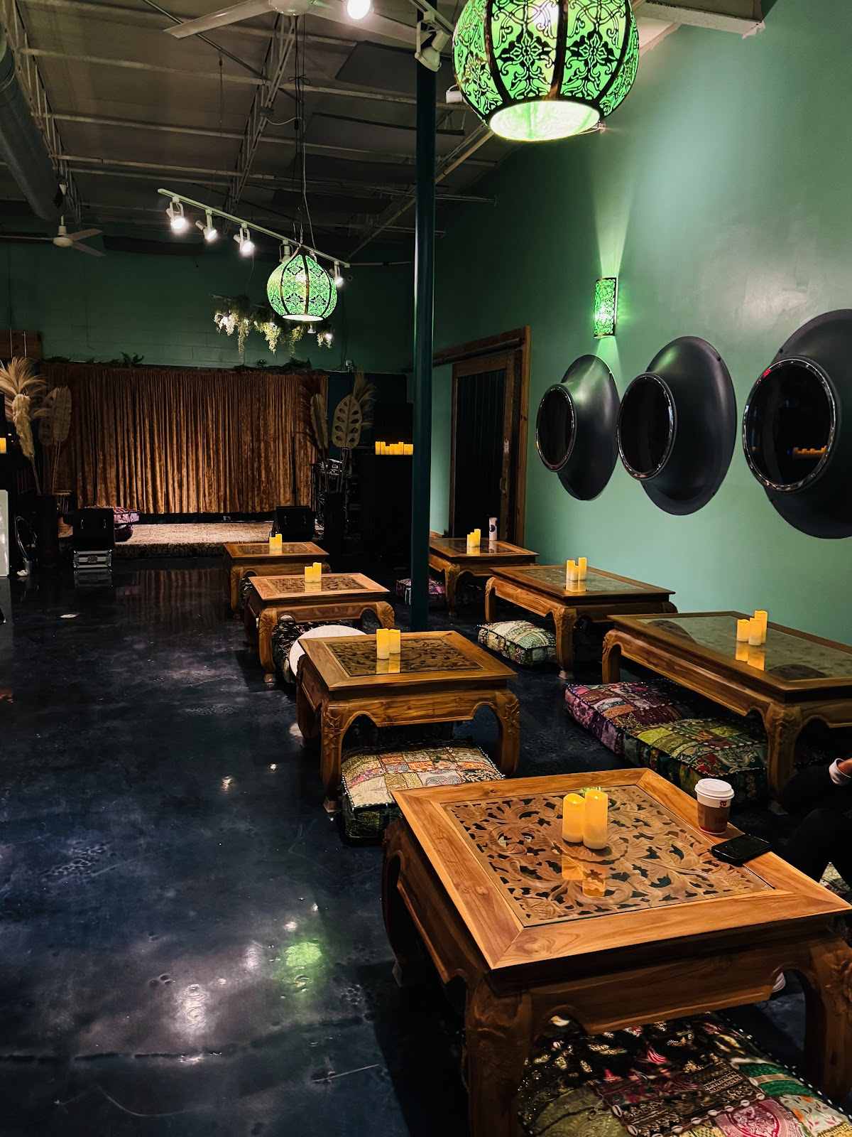 Emerald Tea House interior