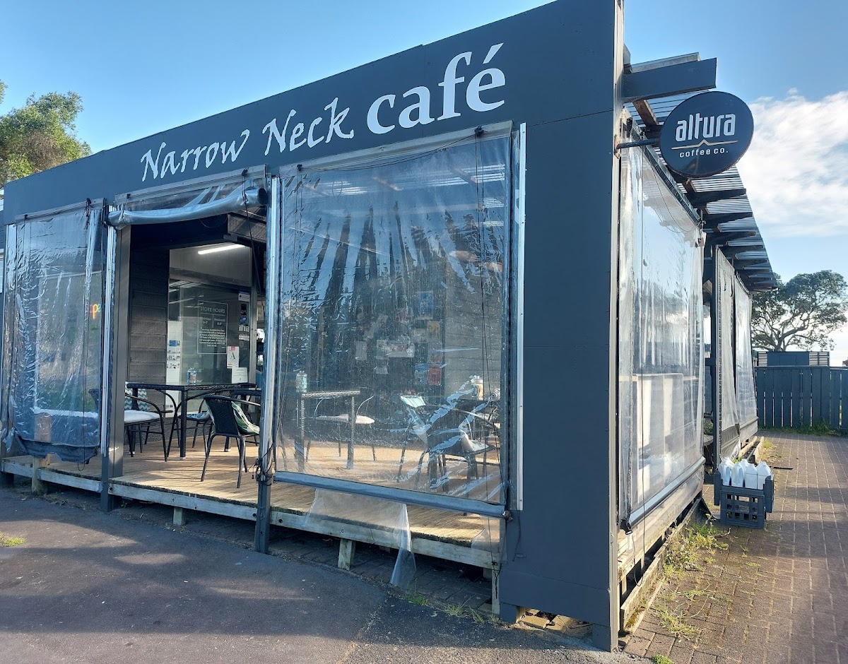 Narrow Neck Beach Cafe interior