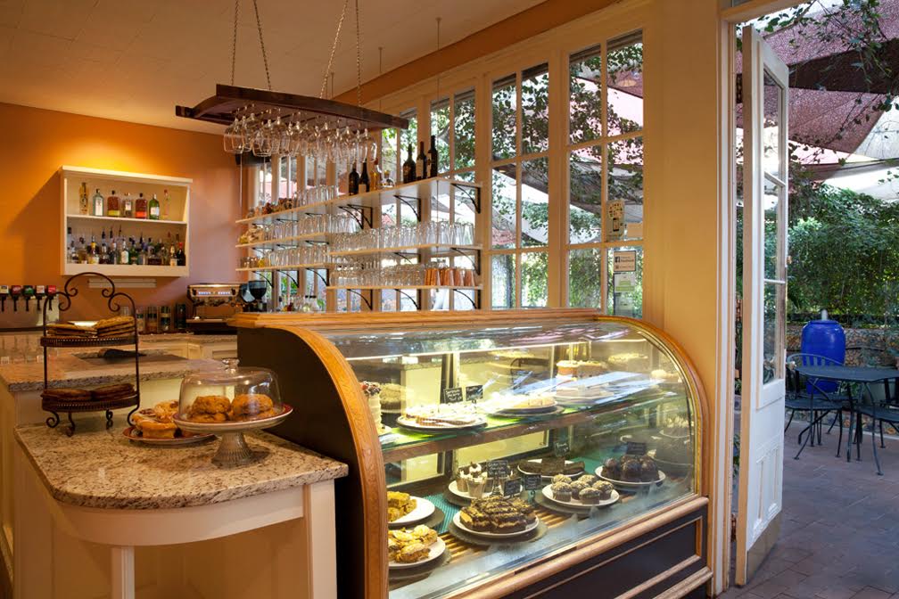 Cafe a La Cart interior