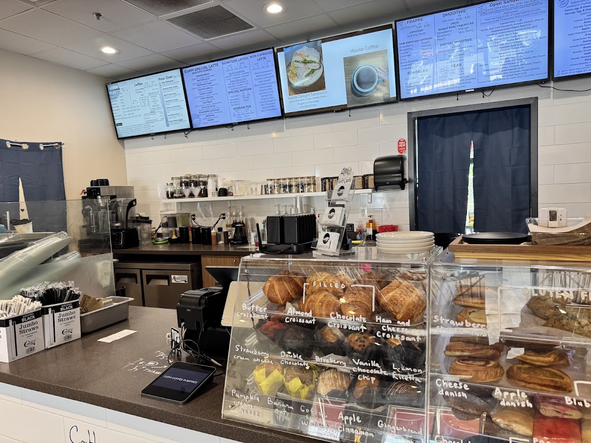 CUPPi COFFEE interior