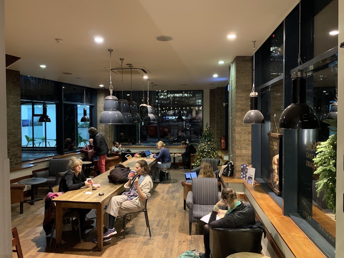 Caffè Nero interior