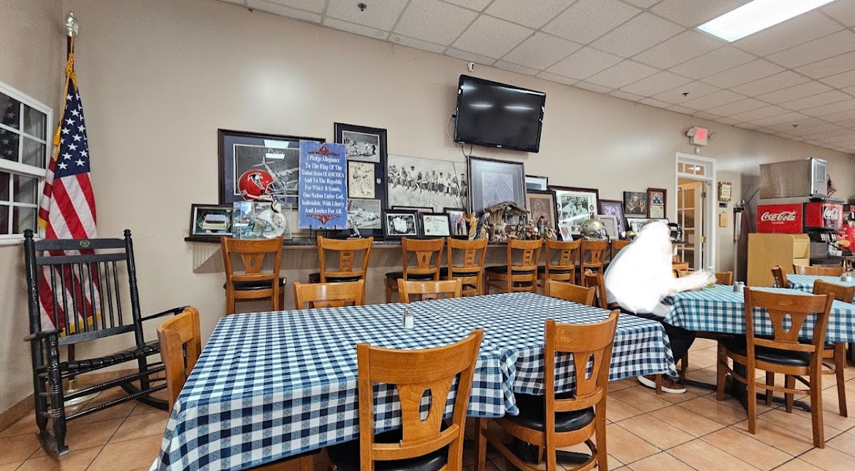 Come-N-Get It interior