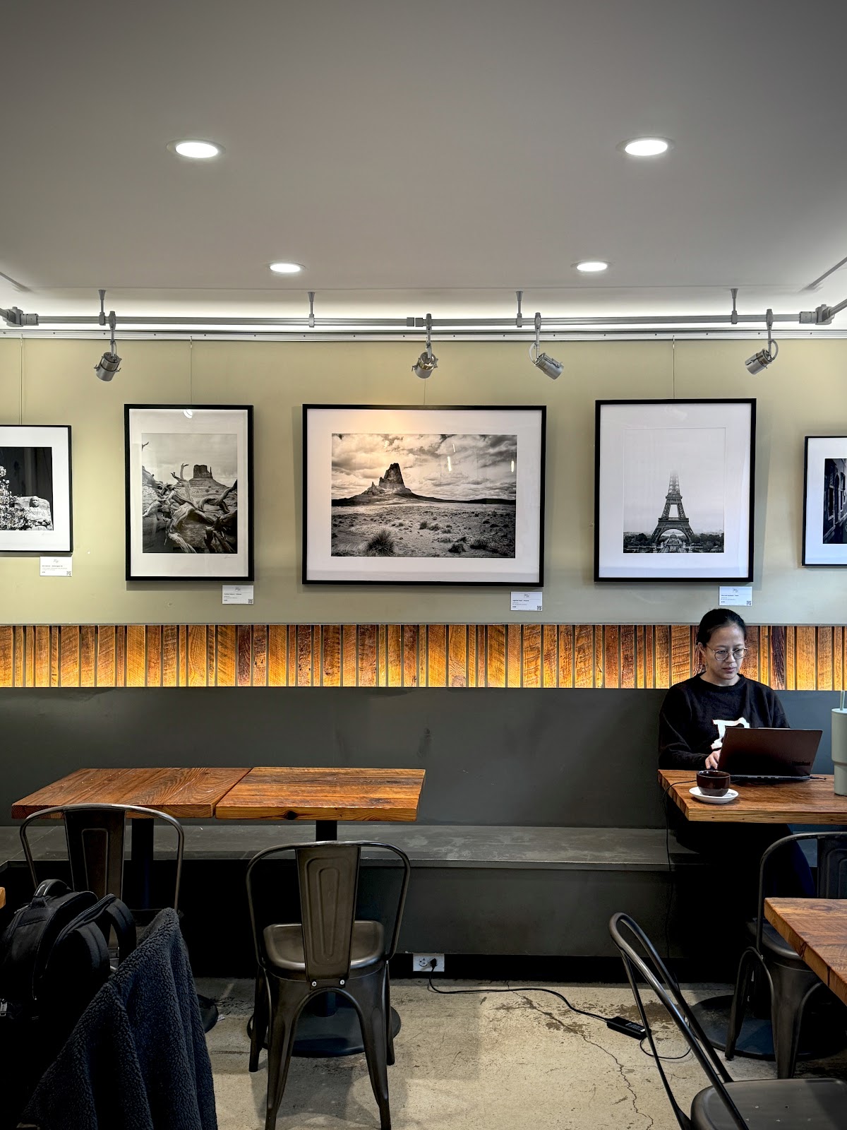 The Den Coffeehouse and Wine Bar interior