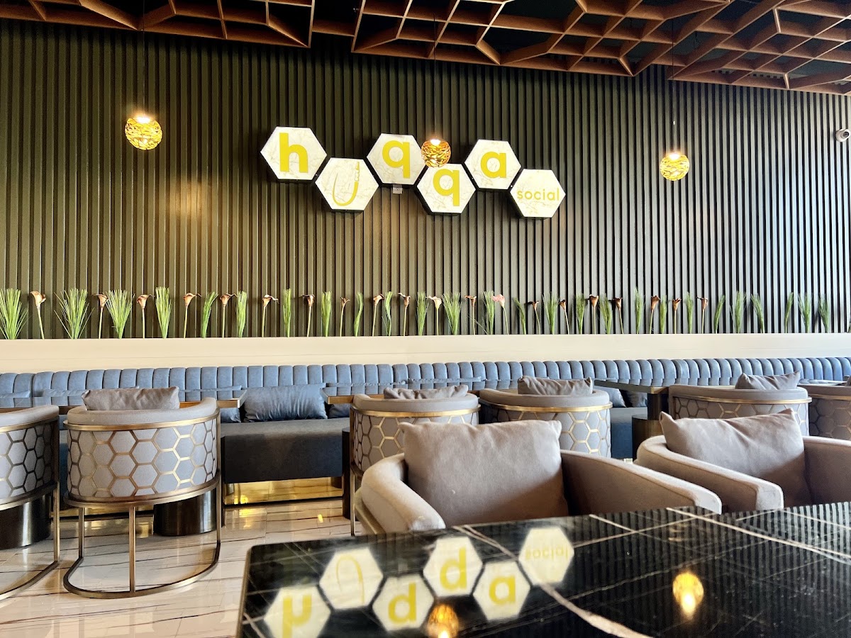 huqqa social interior