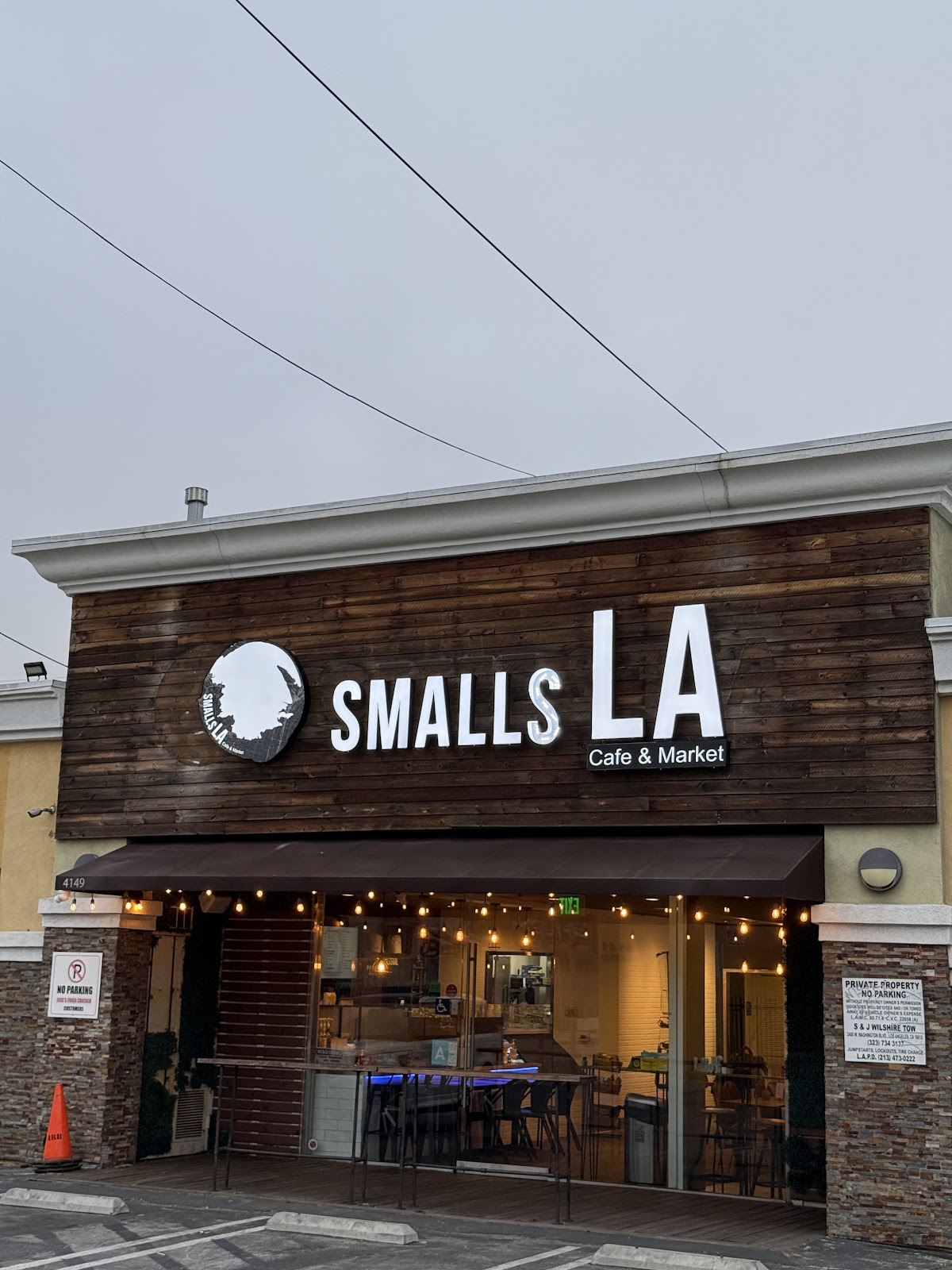 Smalls LA Cafe & Market interior