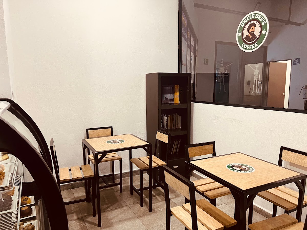 Uncle Dee's Coffee interior
