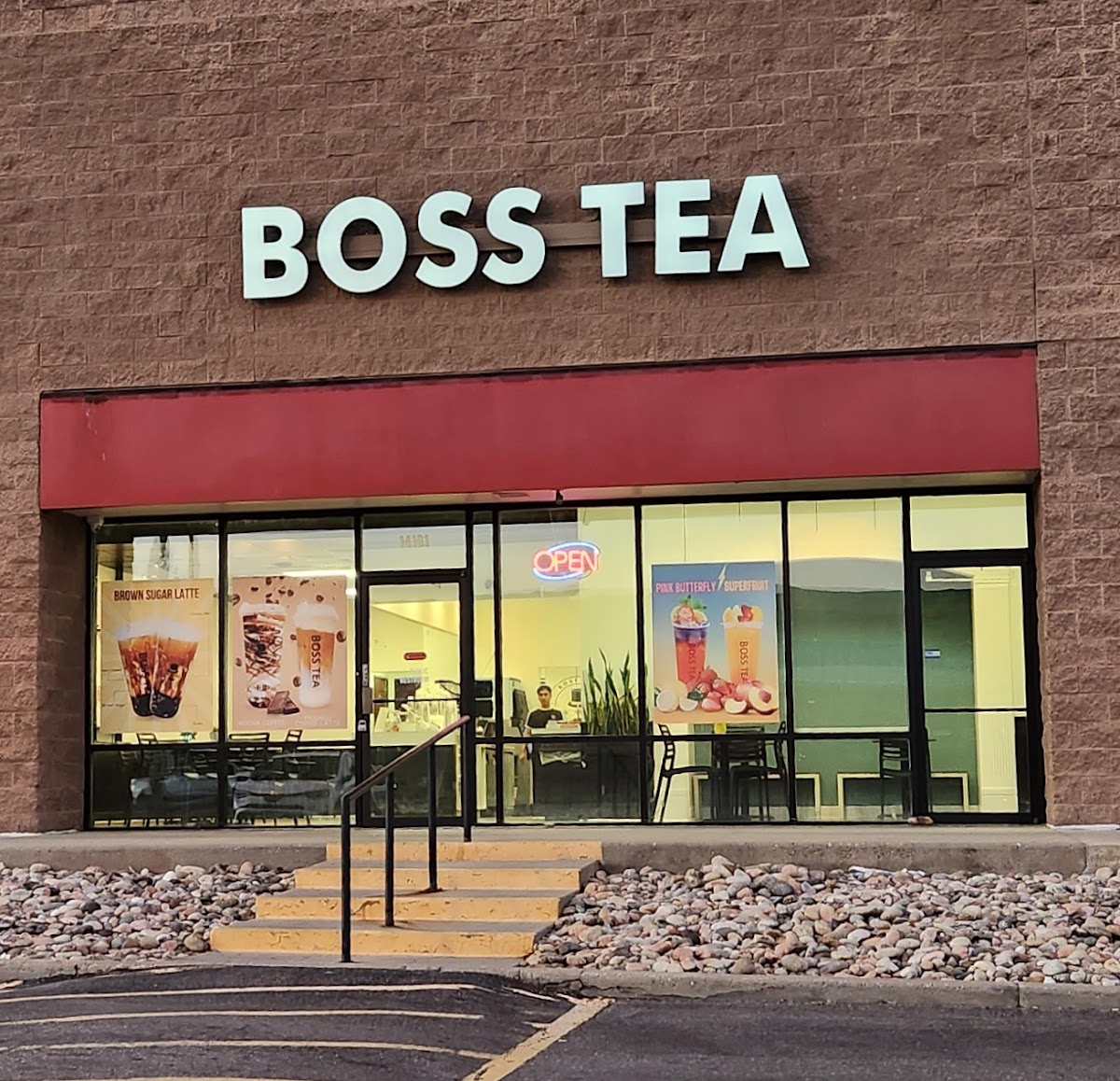 Boss Tea interior