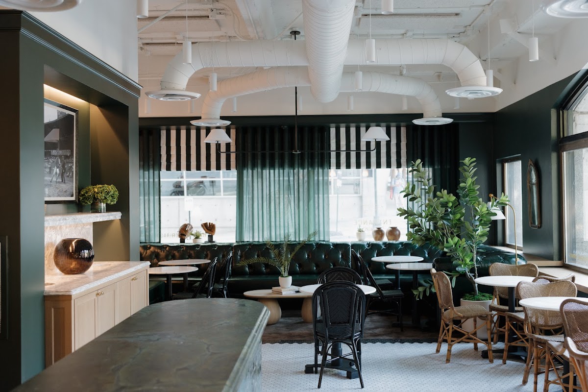 Spiller Park Coffee SP5 interior
