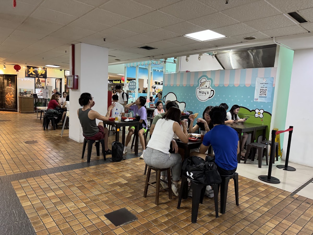May's Kafe interior