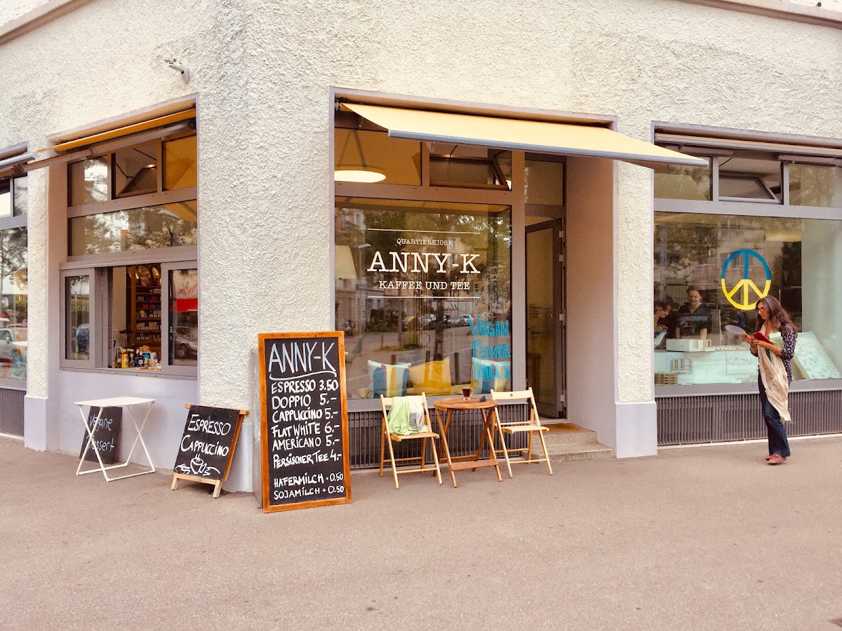 Anny-K Quartierkiosk interior