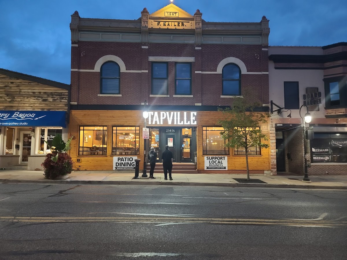Tapville Social - Naperville interior