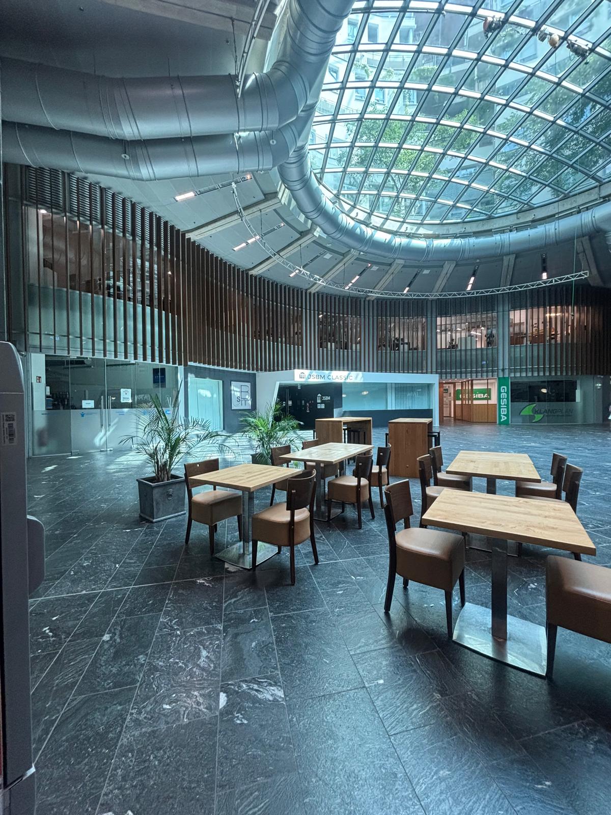 CASTELLO Café Bowls Superfood interior
