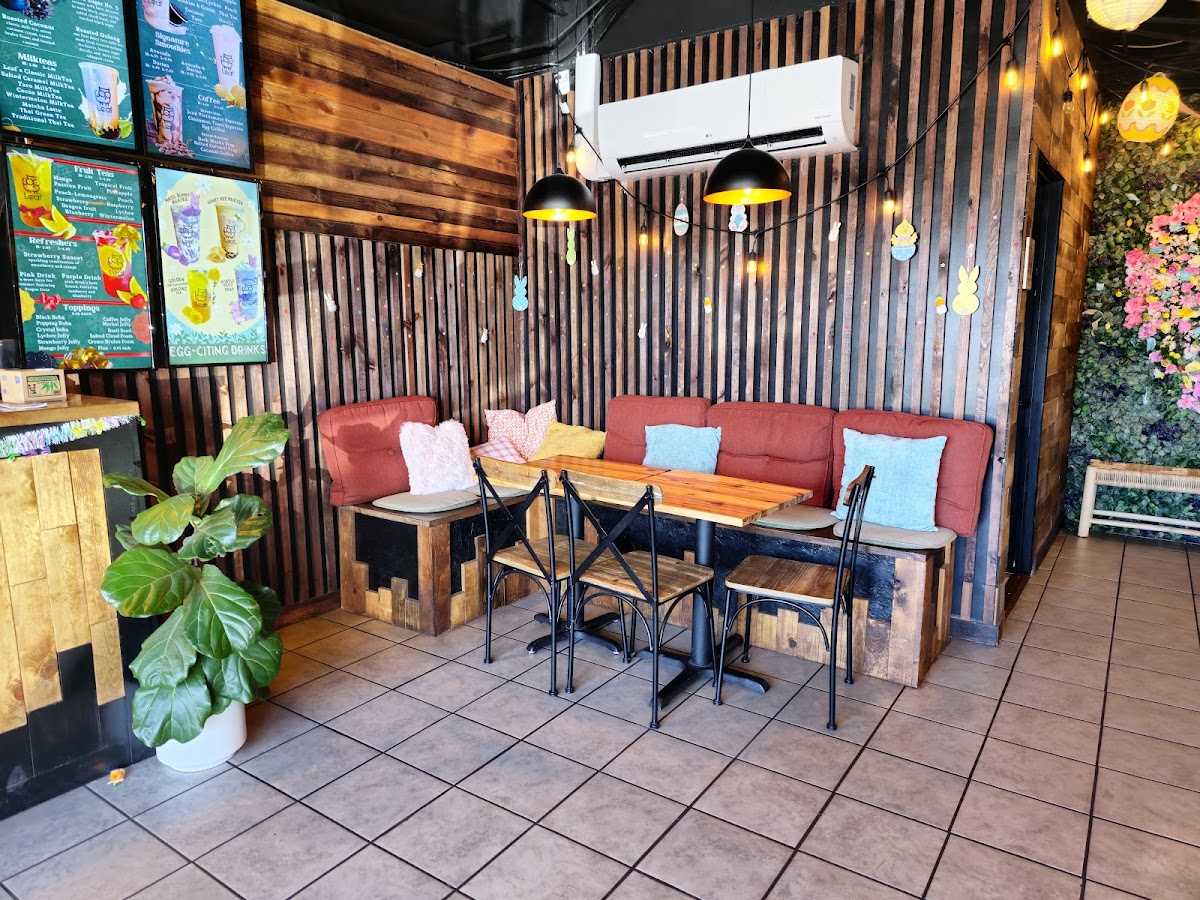 Leaf Teahouse Cafe interior