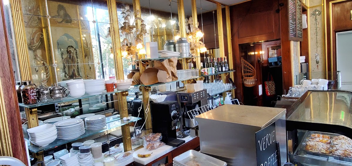 La Cuisine Cafe interior