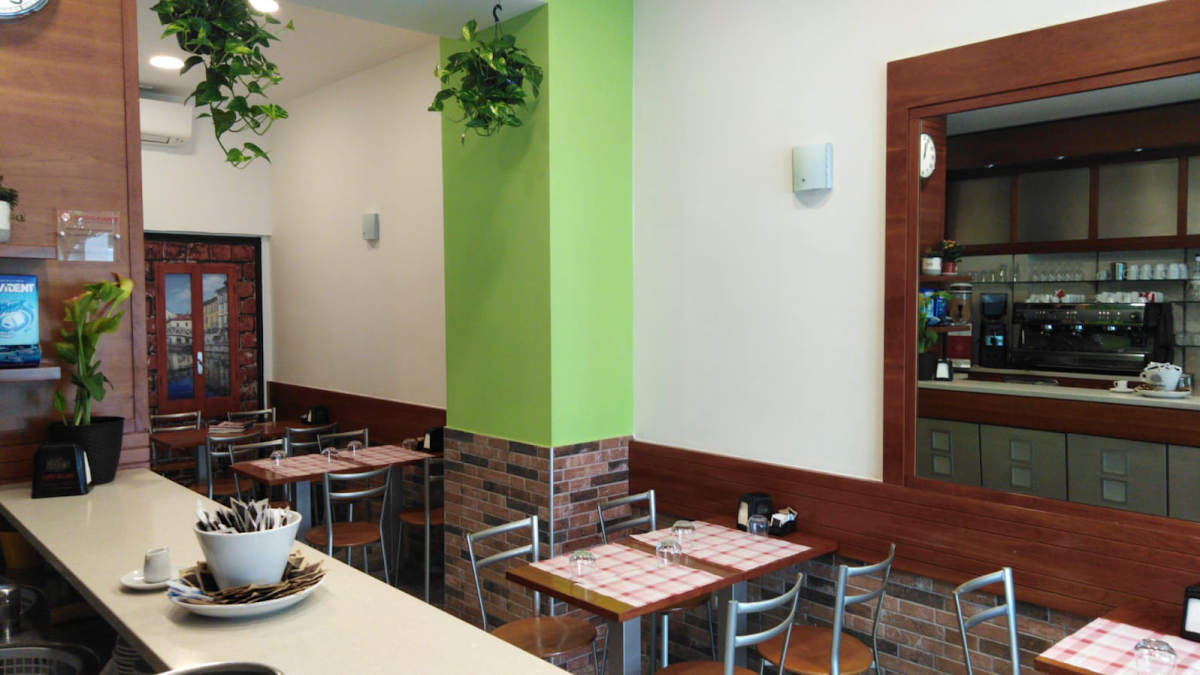 Caffe Milano interior