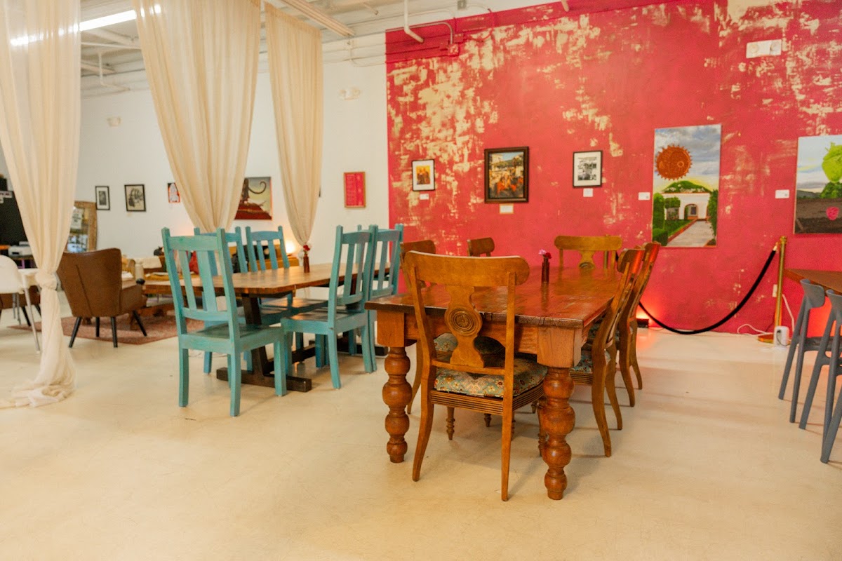 Las Perras Cafe interior