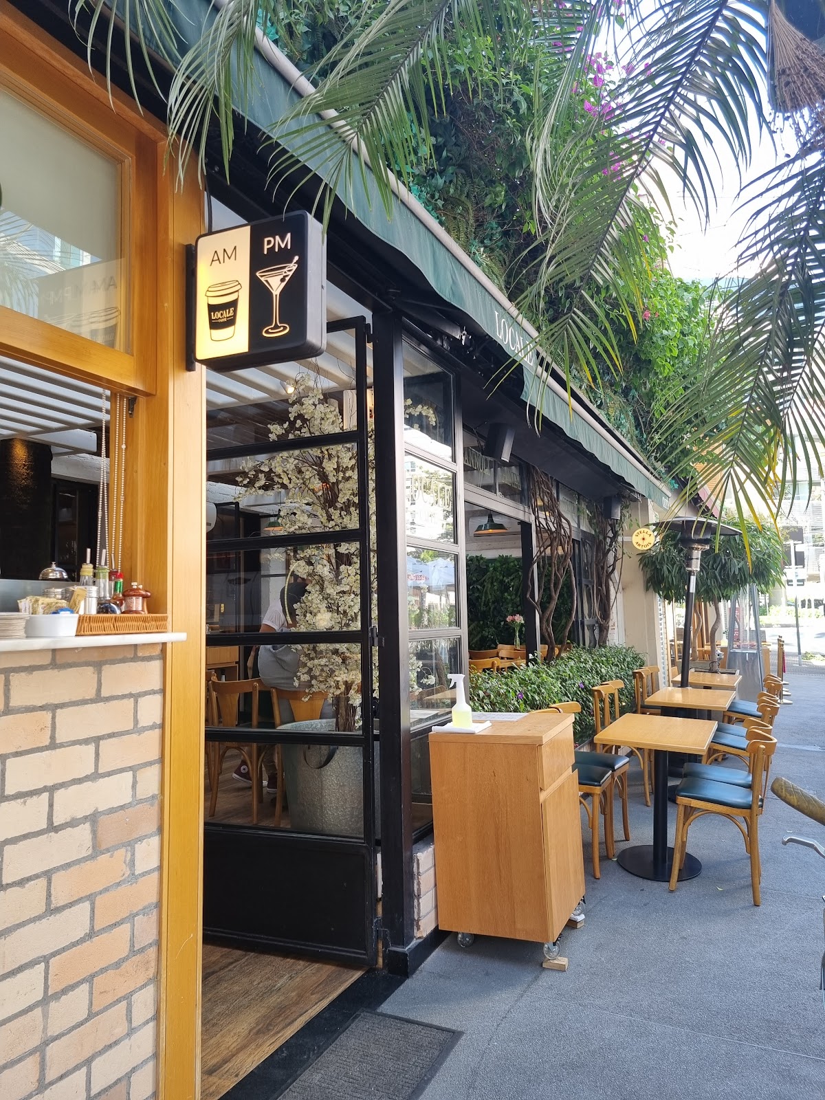 LOCALE caffè interior