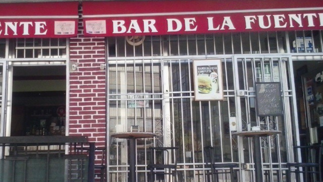 Bar De la Fuente interior