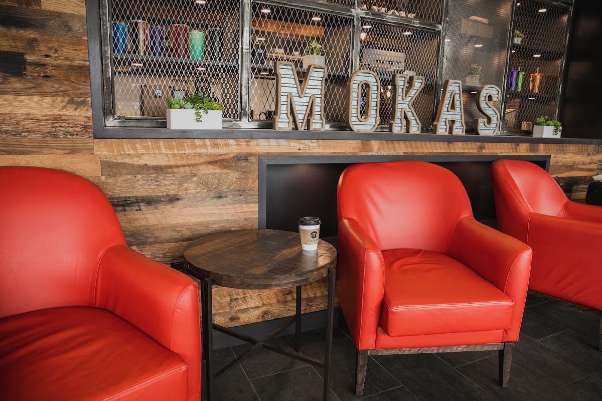 Mokas Coffee & Eatery interior